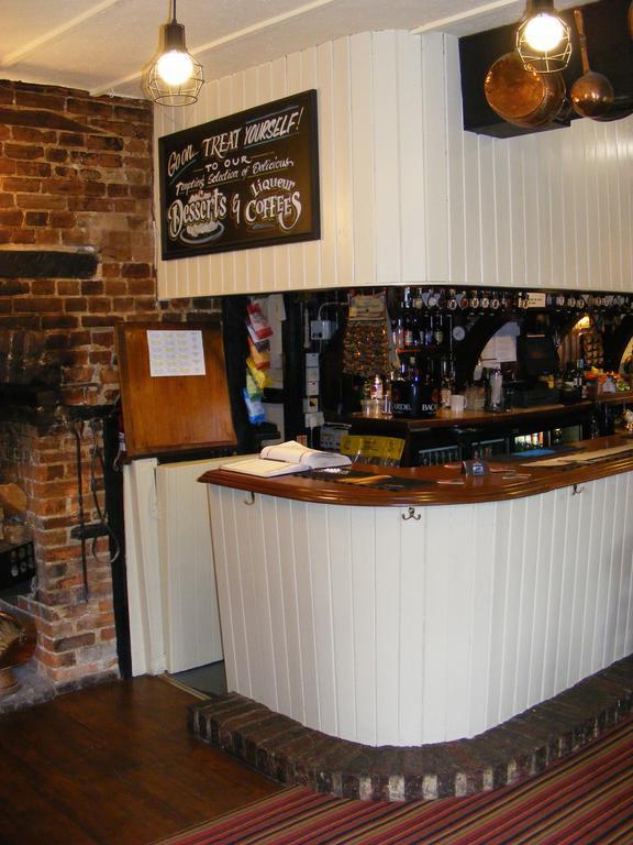 The Bulls Head Bed and Breakfast Chichester Buitenkant foto